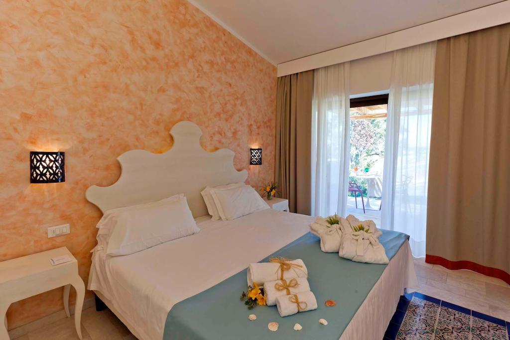 Paradise Resort And Spa San Teodoro  Dış mekan fotoğraf